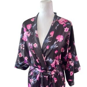 Victoria’s Secret Black Floral Satin Kimono Robe Tie Waist Pink Floral Sleepwear